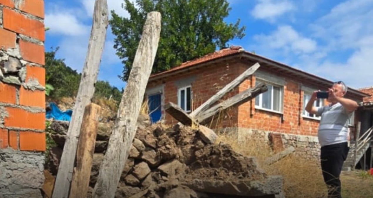 balikesirde korkutan deprem buyuklugunu kandilli 51 afad 49 diye acikladi IevmicxS