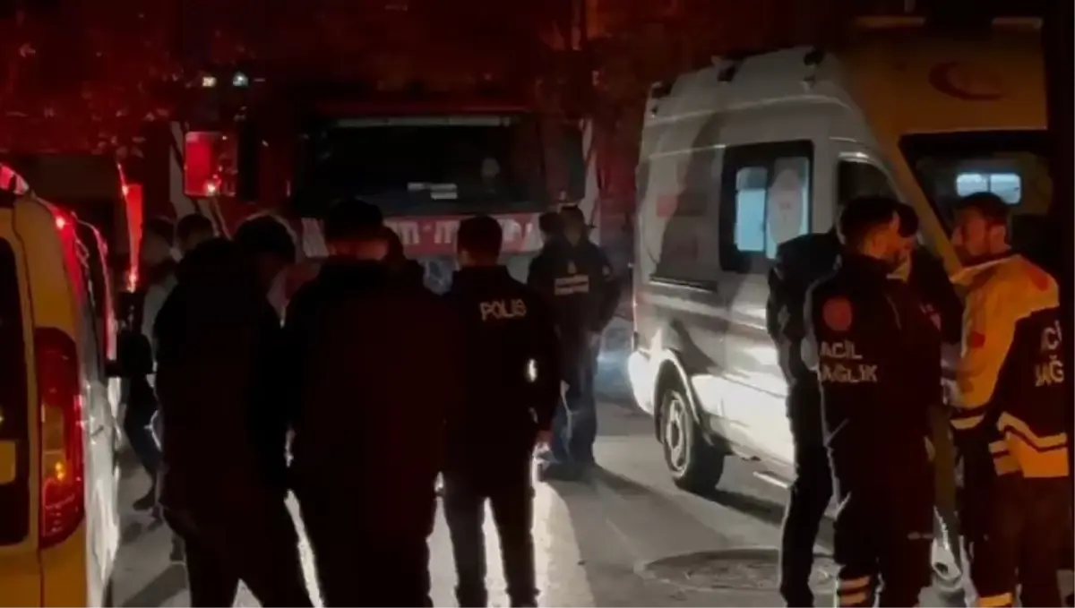 beylikduzunde yangin yatalak adam hayatini kaybetti 2G18hwZ9.jpg