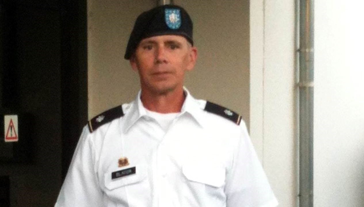 gizli bilgileri arkadaslik sitesinde paylasan emekli subaya 6 yil hapis 1X8YND8M