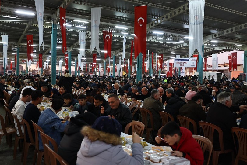 Büyükşehir'in Ramazan Sofraları Kuruldu