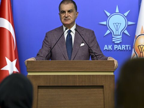 AKP’den erken seçim ve adalık açıklaması